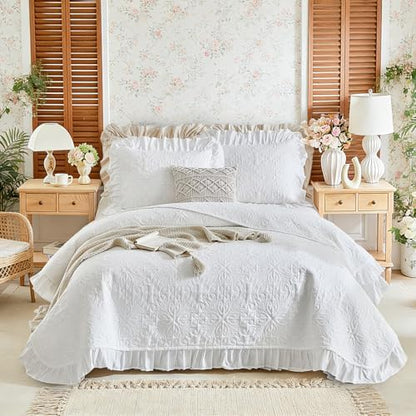 Ruffles Quilt Set Twin Size 68 * 86in - 2 Pieces Solid Shabby Chic Farmhouse Ruffled Bedding Rustic Coverlet Lightweight Fluffy Summer Oversized Bedspread with Shams for Women Men White