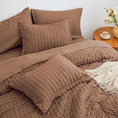 Love's cabin Seersucker Mocha Mousse Full Comforter Set