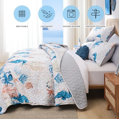 weigelia Coastal Quilt King Size, Seahorse Lightweight Summer Bedding