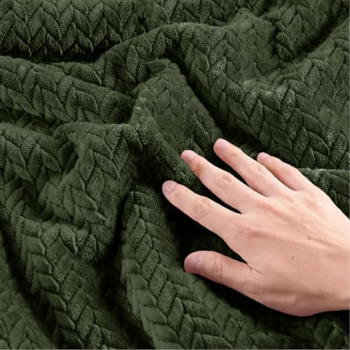 ChiXpace Fleece Queen Comforter Set Olive Green, Fluffy Bed Set 3 Pieces