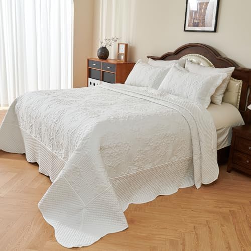 EVENHUG Oversized King Bedspreads California King Quilt Set with Pillow Shams Extra Wide Large King Size Quilts Lightweight Coverlet Bedding Sets White 120"x120"