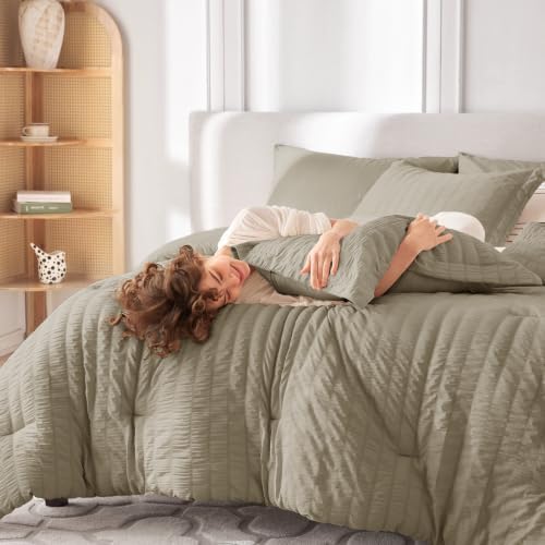 MUXHOMO 7 Pieces Oversized King Comforter Set, Seersucker Bed in a Bag Oversized King Size, All Season Luxury Bedding Set with Comforter, Flat Sheet, Fitted Sheet, Pillowcases & Shams, Linen