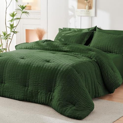 HYMOKEGE Dark Green Oversized Queen Comforter Set Seersucker 7 Pieces, All Season Luxury Bed in a Bag for Bedroom, Bedding Set with Comforter, Sheets, Pillowcases & Shams