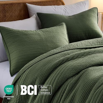 palassio Striped Olive Green 100% Cotton Quilt Queen Size Bedding Sets, Lightweight Crinkly Channel Pick Stitch Textured Bedspread Soft Shabby Chic Farmhouse Country Coverlet for All Season, 2 Shams