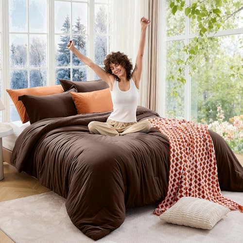 MUXHOMO Full Comforter Sets, All Season Ultra Soft Down Alternative Bedding - 3 Piece Lightweight Bed Set Includes 1 Comforter (82"x86") and 2 Pillow Shams (20"x26"), Dark Brown