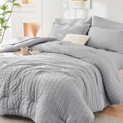 HYMOKEGE Light Grey Oversized Queen Comforter Set Seersucker 7 Pieces, All Season Luxury Bed in a Bag for Bedroom, Bedding Set with Comforter, Sheets, Pillowcases & Shams