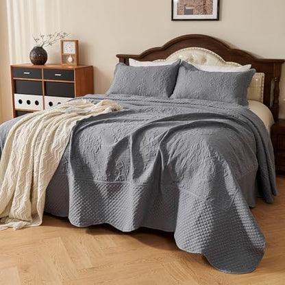 EVENHUG Oversized King Bedspreads California King Quilt Set with Pillow Shams Extra Wide Large King Size Quilts Lightweight Coverlet Bedding Sets Light Grey 120"x128"
