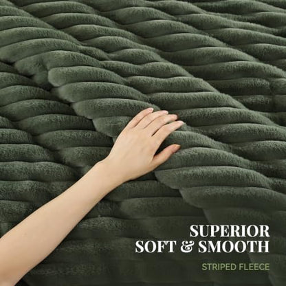 Smoofy Fluffy King Size Comforter 3 PCS - Olive Green Fleece Bedding Set