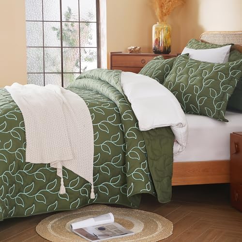 EVENHUG Quilt King Size Bedding Set with Pillow Sham Lightweight Bedspreads Coverlet Soft Reversible Bed Cover for All Season 3 Piece