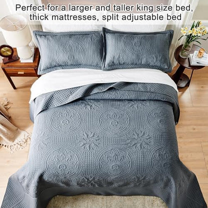 Qucover King Size Bedspread Oversized, 3 Piece Oversized King Bedspread 128x120, All Season Lightweight California King Quilt Set, intage Persian Pattern, with 2 Shams, Dark Grey