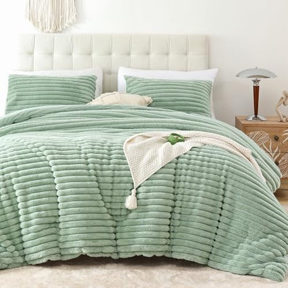 Smoofy Fluffy Queen Size Comforter 3 PCS - Sage Green Fleece Bedding Set