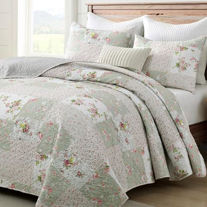HIARUO Quilt Set Queen Size 3 Pieces Floral Patchwork Comforter Bedspread Boho Plaid Coverlet Reversible Lightweight Farmhouse Bedding with 2 Pillow Covers Shams for All Season, Green Pink