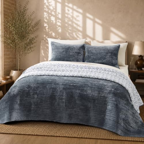 BLOOMHAVEN Blue Velvet Quilt King Size - Reversible King Quilt Bedding Set