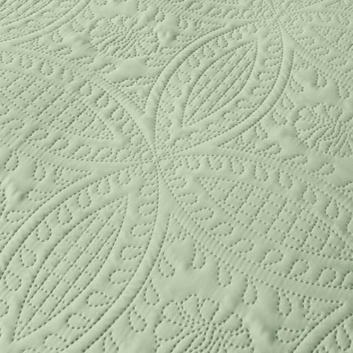 akkialla 118"x106" Sage Green California King Quilt Set, Oversized Floor-Length Bedspread, Modern Coin Pattern Microfiber Coverlet, 3-Piece All Season Bedding with 2 Pillow Shams