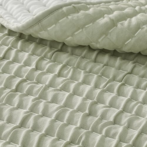 Wonderful 2PC Twin Size Textured Quilt Set - All Season Crinkle Voile Coverlet, Soft Puckered Grid Faux Hand-Quilted Bedspread, Lightweight Wrinkle-Resistant Sage Green Bedding with 1 Sham, 68"x88"