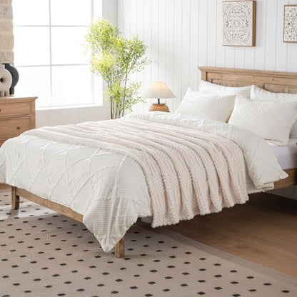 60x80 Inch Beige Twin Blanket - Soft & Fluffy Fleece, Cute & Aesthetic, Perfect for Sofa, Couch, Chair, Bed, Living Room & Bedroom, All-Season Use, Plush & Cozy Decorative Blanket