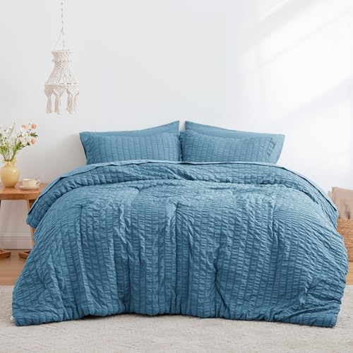 Love's cabin Seersucker Misty Blue Twin XL Comforter Set