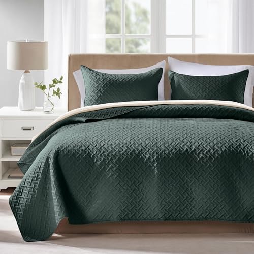 FLYMME Quilts Queen Size,Lightweight Forest Green Bedspreads,Basket Weave Pattern,Ultra Soft Microfiber Bed Coverlet 3 Pieces for All-Seasons (1 Quilt,2 Shams)