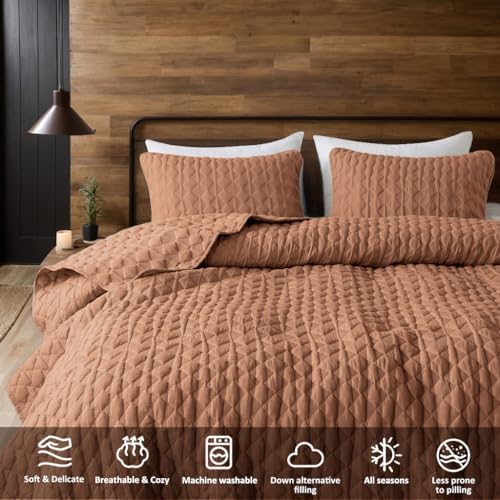 WDCOZY Burnt Orange Oversized California Cal King Size Quilt Bedding Sets with 2 Pillow Shams,Red Lightweight Soft Bedspread Coverlet Bed Cover for All Season, 3 Pieces, 116x106 inches