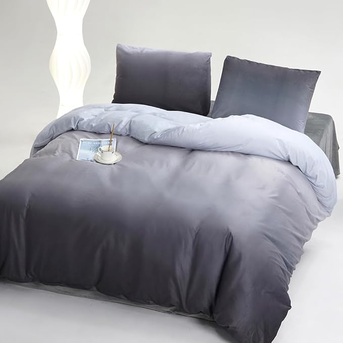 CLOTHKNOW Grey White Velvet King Size Comforter Set Gradient Gray Bedding Comforter Sets Soft Silver Comforter with 2 x Pillow Cases