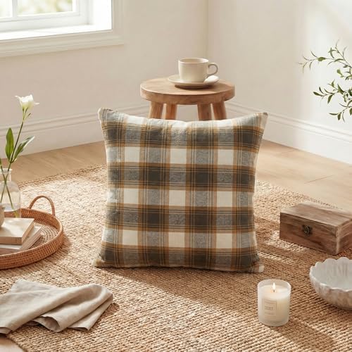 AVOIN colorlife Spring Summer Brown White Plaid Decorative Throw Pillow Covers, 18 x 18 Inch Holiday Scottish Tartan Cushion Case Farmhouse Decoration for Sofa Couch Set of 2