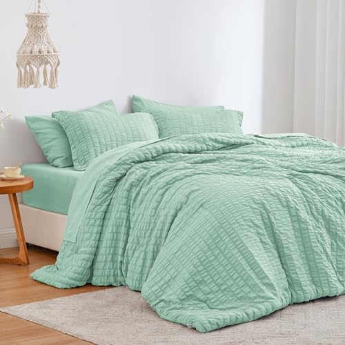 Love's cabin Seersucker Light Green California King Comforter Set