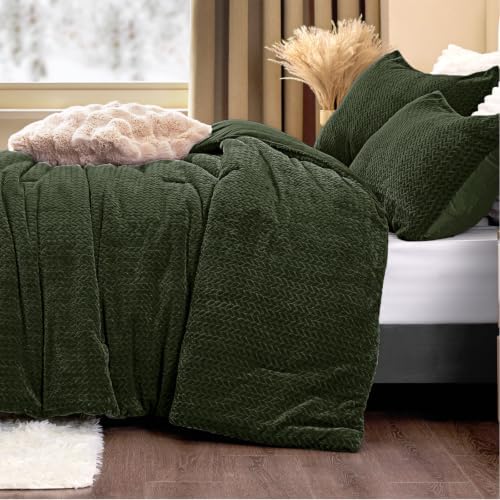ChiXpace Fleece King Comforter Set Olive Green, Fluffy Bed Set 3 Pieces