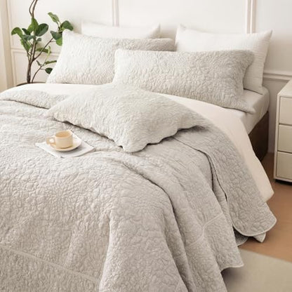 Masaca Oversized King Quilt 120x120,Wheat Crinkled Oversized California King Bedspread Shabby Boho Chic Rustic Lightweight Stone-Washed Scallop Extra Large Quilt Bedding Set Ultra Soft