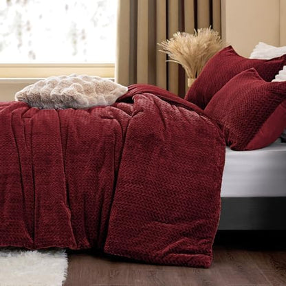 ChiXpace Fleece Queen Comforter Set Burgundy, Fluffy Bed Set 3 Pieces