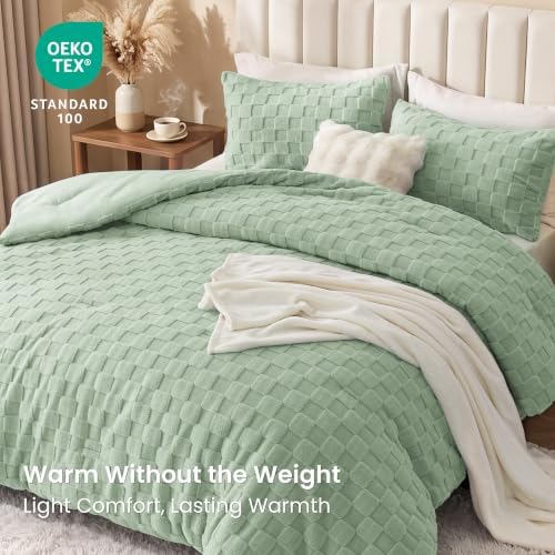 Love's cabin Fleece Queen Comforter Set, Fluffy & Reversible, Sage Green