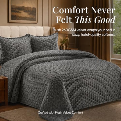 Tribeca Living Lugano Oversized Velvet Quilt Set - All Season, Extra Large, 3 Piece King Size Comforter Set with 2 Pillow Shams in Smoke Grey Honeycomb Pattern 260GSM