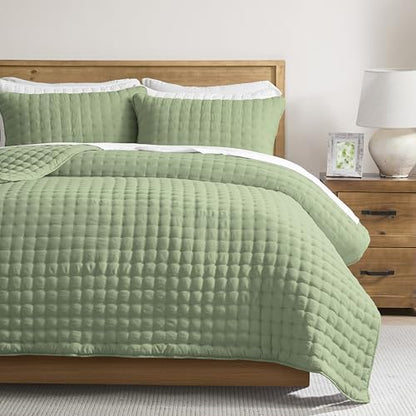 WDCOZY Cloud Soft Quilt Set, King Size, Sage Green, 3 Pieces 104x90 inches