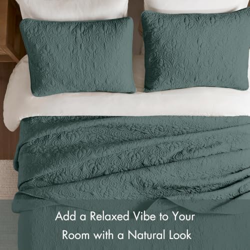 Madison Park Queen Quilt Bedding Set, Cottage-Inspired Damask, 3PC