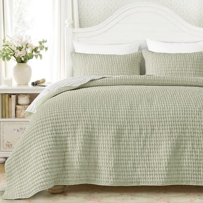 Wonderful 2PC Twin Size Textured Quilt Set - All Season Crinkle Voile Coverlet, Soft Puckered Grid Faux Hand-Quilted Bedspread, Lightweight Wrinkle-Resistant Sage Green Bedding with 1 Sham, 68"x88"