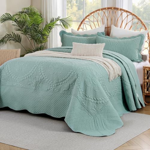 EVENHUG Oversized King Bedspreads California King Quilt Set with Pillow Shams Extra Wide Large King Size Quilts Lightweight Coverlet Bedding Sets Aqua Sky 120"x120"