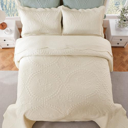 EVENHUG Oversized King Bedspreads California King Quilt Set with Pillow Shams Extra Wide Large King Size Quilts Lightweight Coverlet Bedding Sets Cream 120"x120"