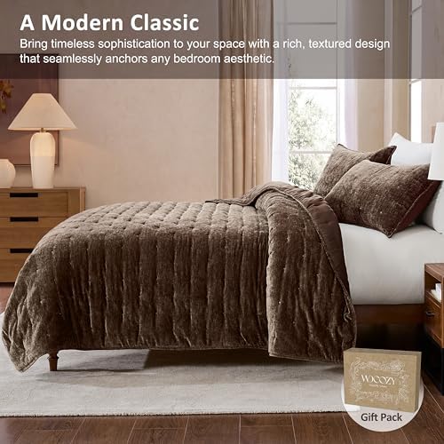 WDCOZY Cloud Soft King Size Quilt Set, Chocolate Brown Chenille Velvet