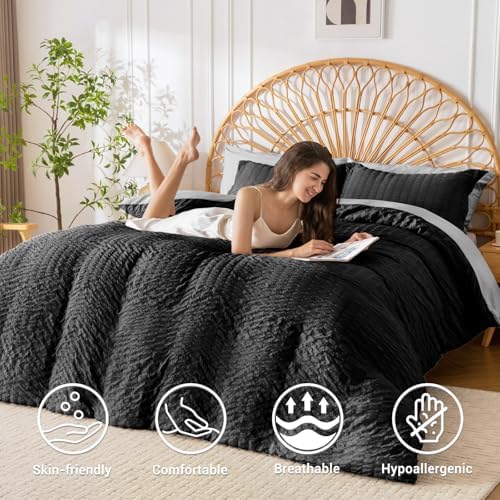 HYMOKEGE Black/Light Grey Duvet Cover Full Size, Ultra Soft 3-Piece Seersucker Duvet Cover Set with Zipper Closure, Soft Brushed Microfiber Bedding Set with 8 Corner Ties (80"x90", 2 Pillowshams)