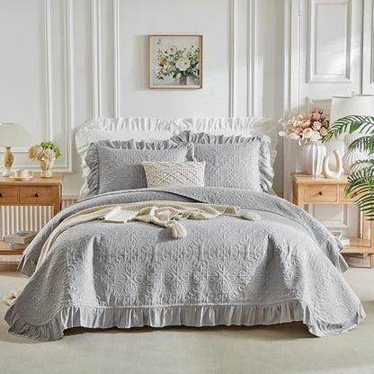 Ruffles Quilt Set Queen Size 96 * 96in - 3 Pieces Solid Shabby Chic Farmhouse Ruffled Bedding Rustic Coverlet Lightweight Fluffy Summer Oversized Bedspread with Shams for Women Men Gray