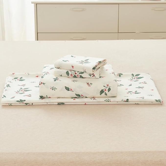 DAUAOTO 100% Cotton Bedding Christmas Printed Sheets Set for Full Size Bed Up to 14" Deep Mattress, Bedlinen Sets Holly Berries Pattern