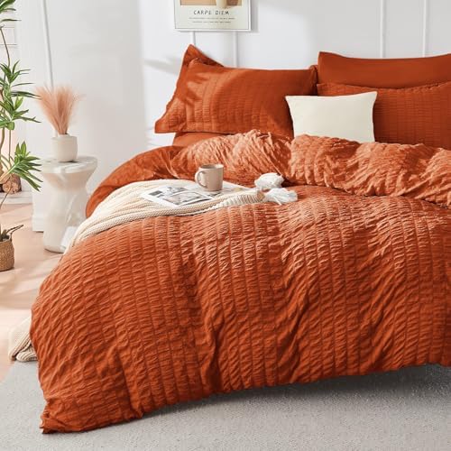 HYMOKEGE Burnt Orange King Size Comforter Set Seersucker 7 Pieces, All Season Luxury Bed in a Bag for Bedroom, Bedding Set with Comforters, Sheets, Pillowcases & Shams