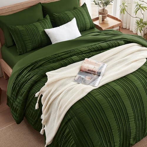 DHSFKBE Dark Green Tufted Textured Comforter Set King Size, 7 Piece Bed in a Bag，Shabby Chic Boho Bedding for Bedroom Comforter，All Season Soft Microfiber Ruffle Comforter Set with Pillow and Sheets