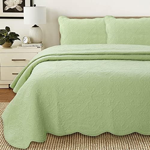 Cozy Line Home Fashions 100% Cotton Medallion Matelasse Embossed Bedding Quilt Set, Reversible Lightweight Bedspread, Coverlet for All Season (Blantyre - Green, King - 3 piece)