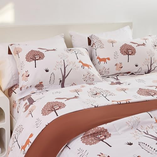 Yibeizi Kids Comforter Set for Boys Girls Full Size, Cute Quilted Woodland Forest Animal Print Fall Bedding with Pillow Sham, Lightweight Soft Breathable Machine Camping Themed Bed Set 3 Piece