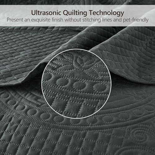 Qucover Black Oversized King Bedspread 128x120, All-Season Lightweight California King Quilt Set, with 2 Shams, Soft Microfiber King Size Bedspread Oversized, Black