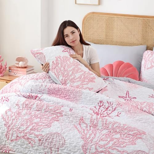 weigelia Coastal Quilt Queen Size, Pink Coral Lightweight Summer Bedding