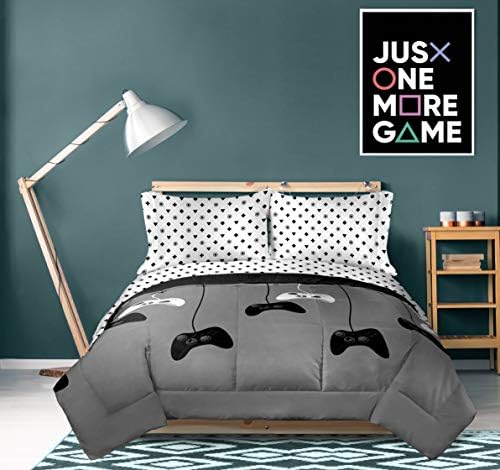 Jay Franco Game On 4 Piece Twin Bed Set - Includes Reversible Comforter & Sheet Set - Bedding Features Video Game Contoller - Super Soft Fade Resistant Microfiber