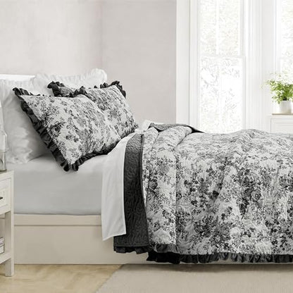 Wonderful Black Floral Cotton Quilt Set King Size, 3-Piece Shabby Chic French Country Bedding with Ruffle Fringe, Soft & Breathable Bedspread, All Season Coverlet for Bedroom Decor