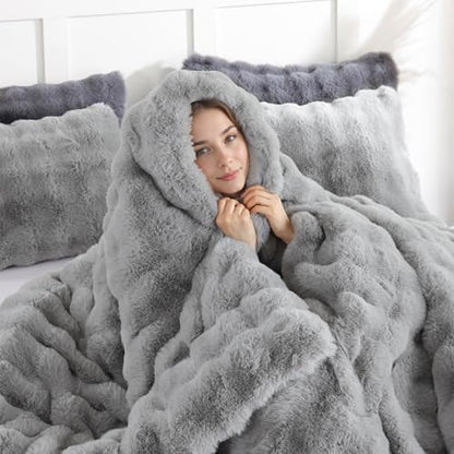 YIKUSH Full Faux Fur Comforter Set, Fluffy Light Gray Rabbit Fur Comforter