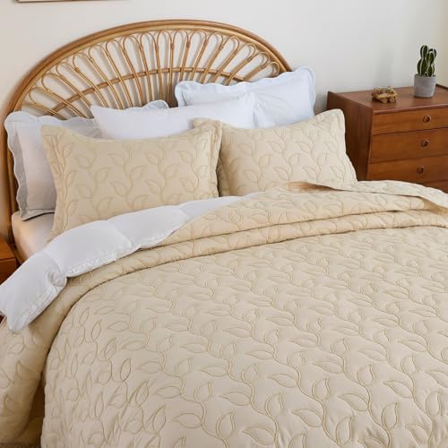 EVENHUG Quilt King Size Bedding Set with Pillow Sham Lightweight Bedspreads Coverlet Soft Reversible Bed Cover for All Season 3 Piece